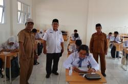 Pantau Ujian Akhir dan Pembangunan 8 RKB, Dewan Pendidikan Riau Kunker ke SMAN 9 Mandau
